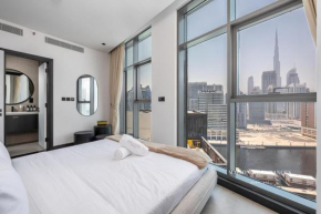 Luxurious 2BR w Waterfront and Burj Khalifa View